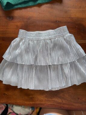 Cat & Jack Silver Metallic Tiered Pleated Skirt - Girls